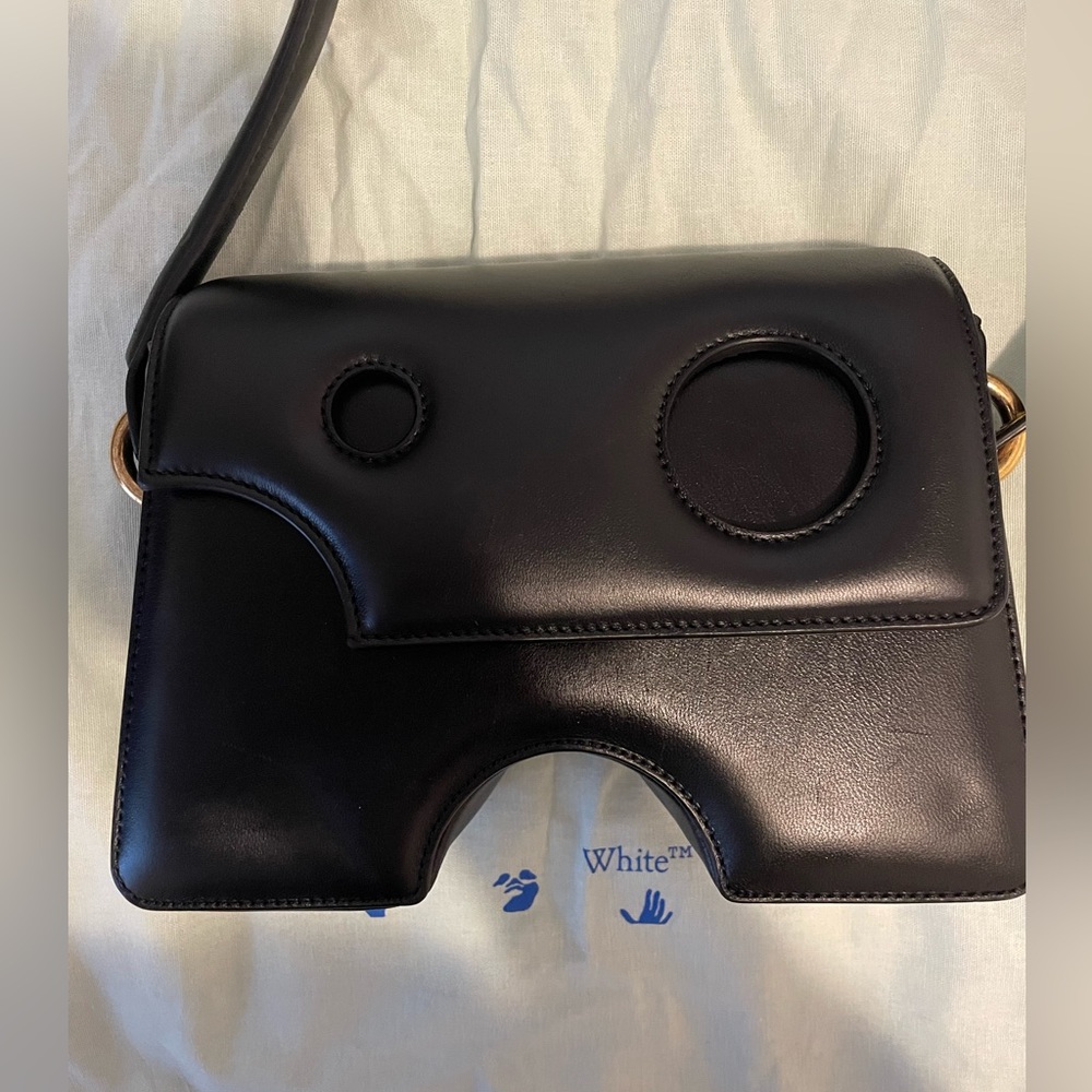 Off-White
Burrow-22 shoulder